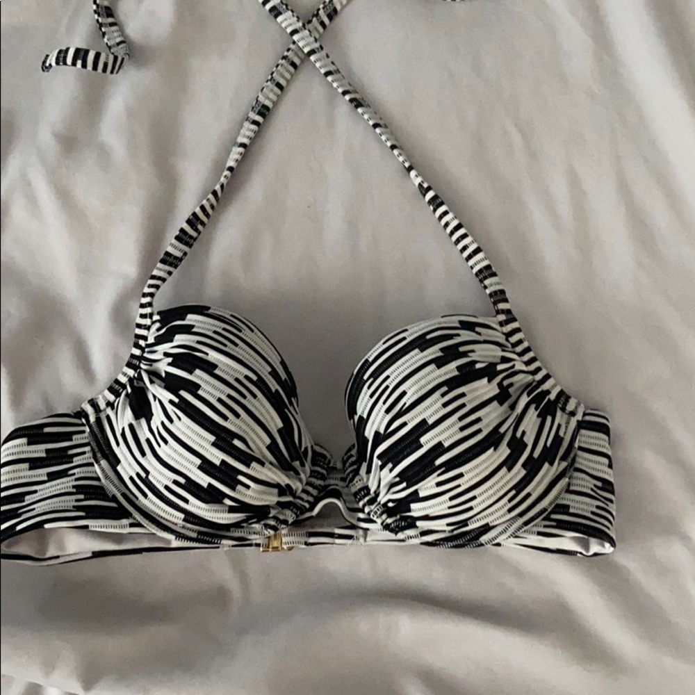 Black and white print bikini top - vs